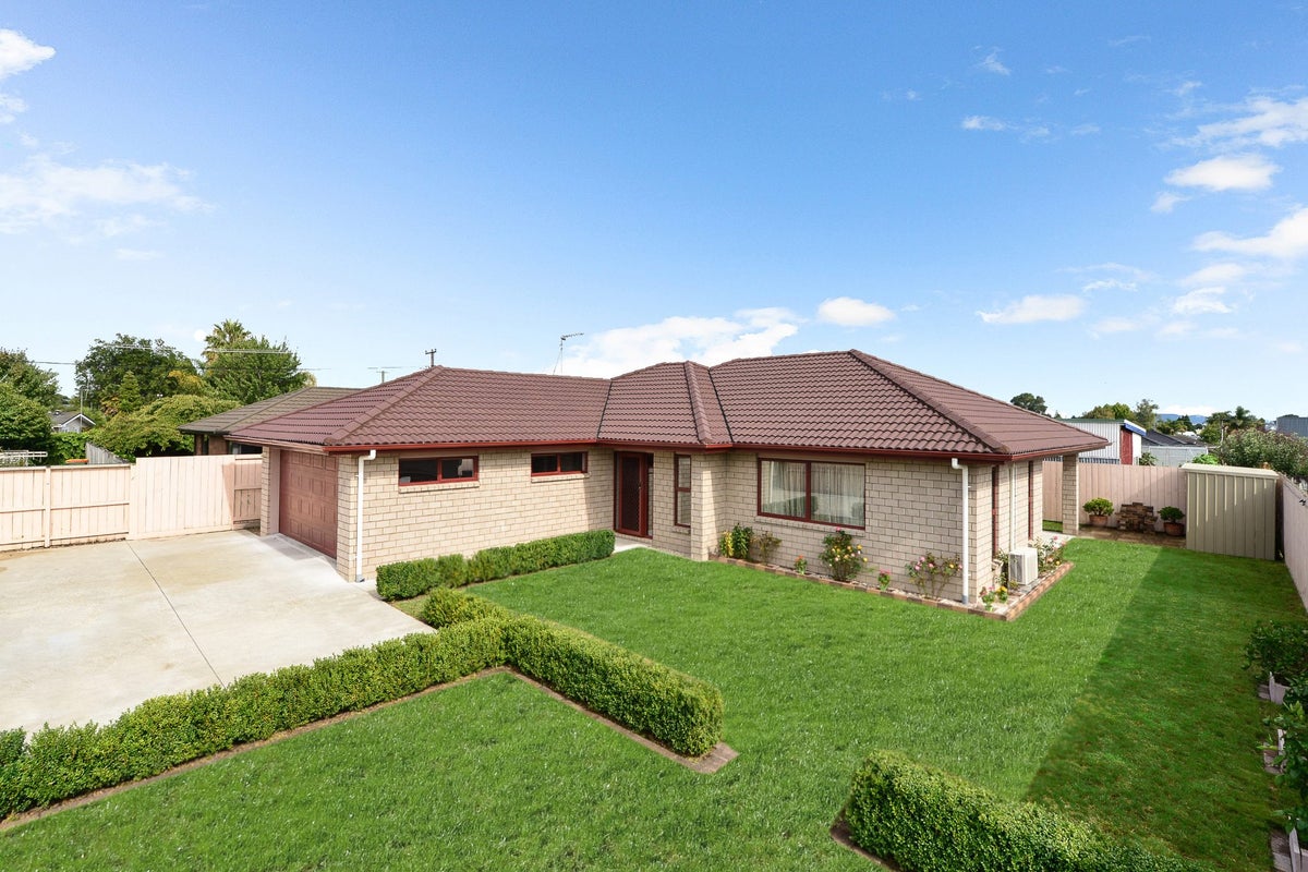 8A Bolmuir Road, Forest Lake, Hamilton - Carousel 1