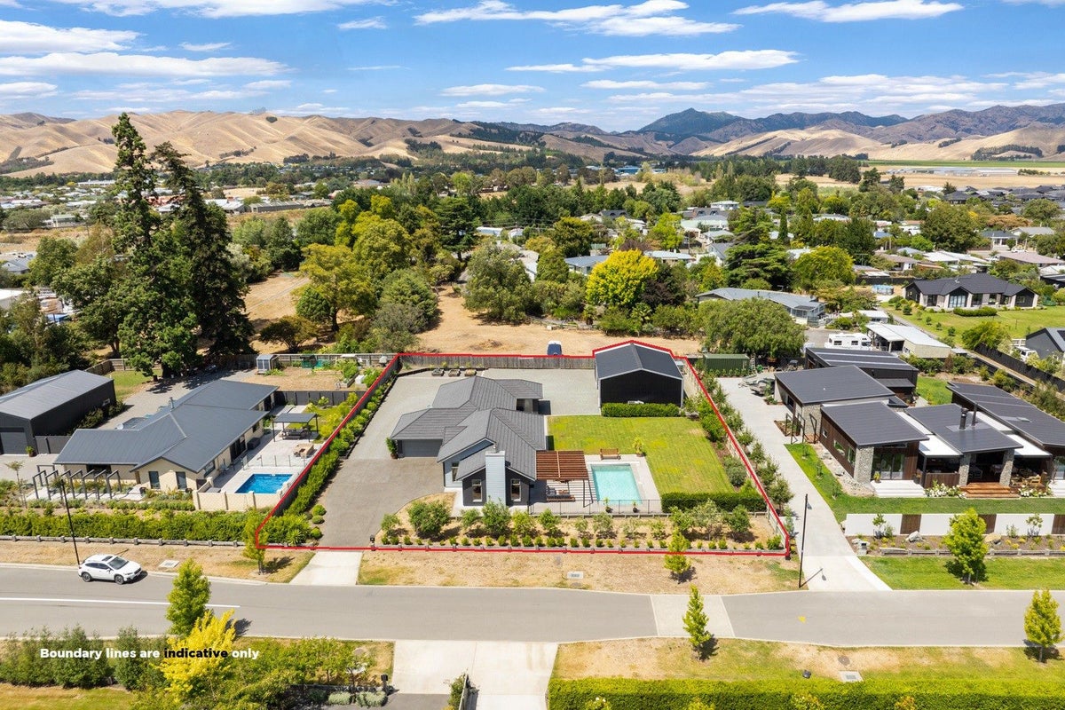 25 Birchwood Avenue, Burleigh, Blenheim - Carousel 2