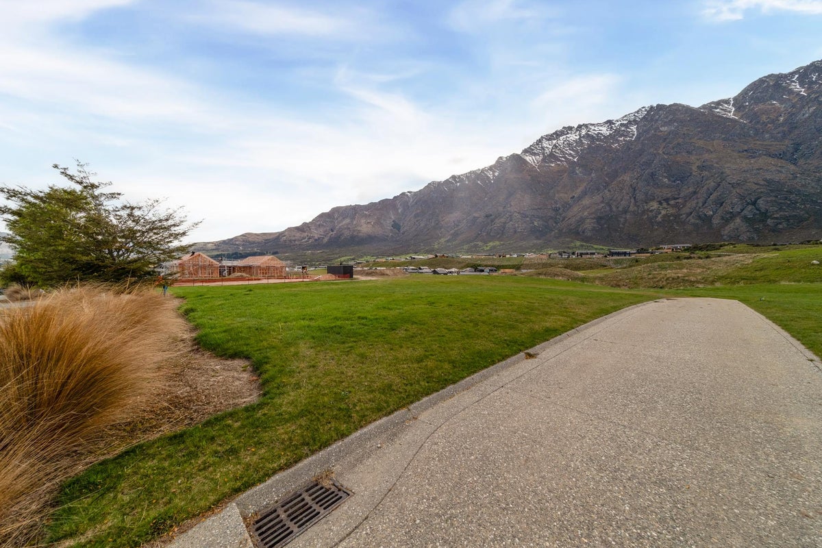 22 Cunninghams DR, Jacks Point, Queenstown - Carousel 2