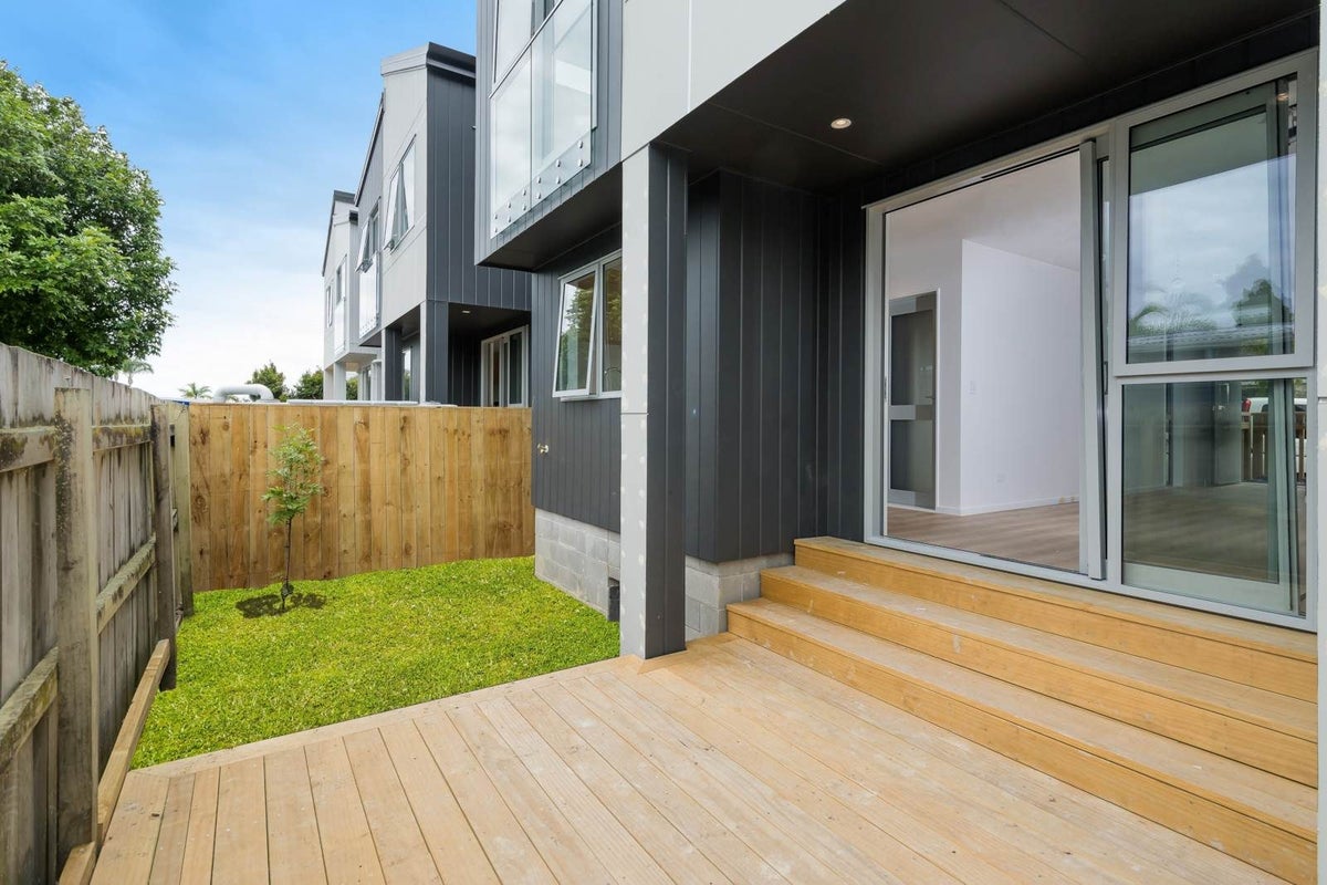 11B Compton Street, Hillcrest, Auckland - Carousel 13