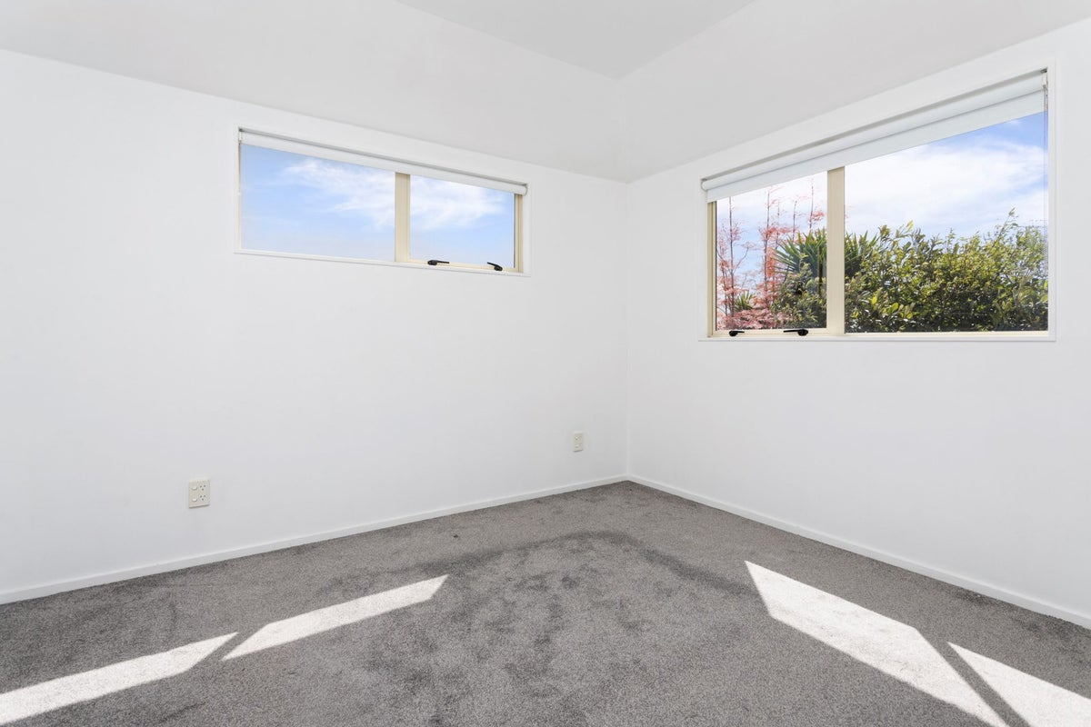 7 Ksenia Drive, Flat Bush, Auckland - Carousel 12