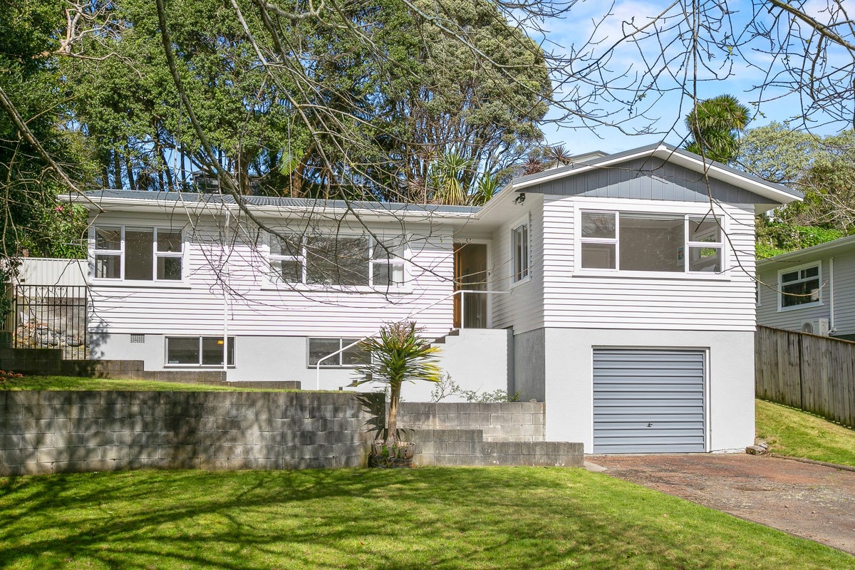 36A Beaumont Crescent, Frankleigh Park, New Plymouth - Carousel 2