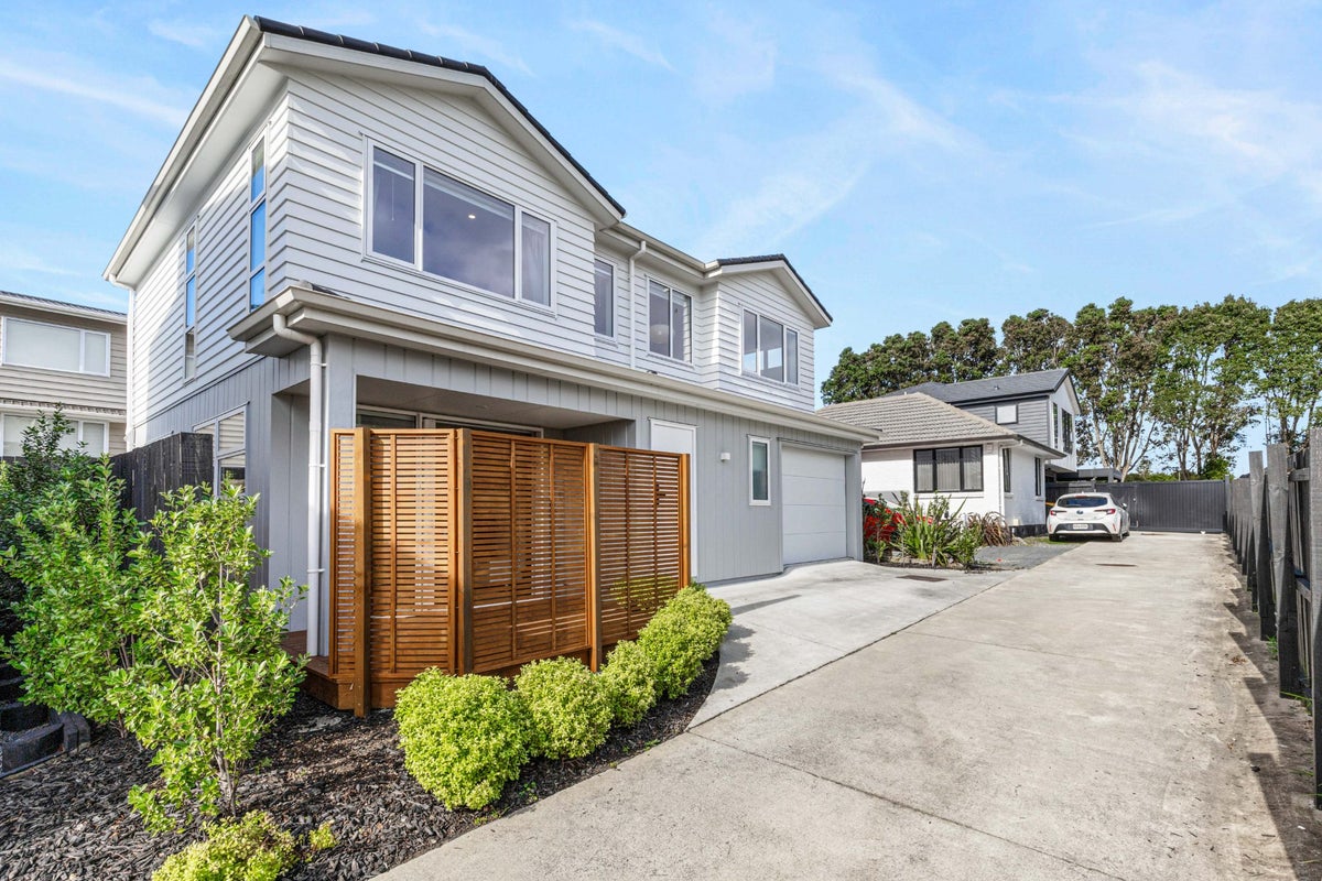 10B Kotuku Street, Te Atatu Peninsula, Waitakere City, Auckland - Carousel 2
