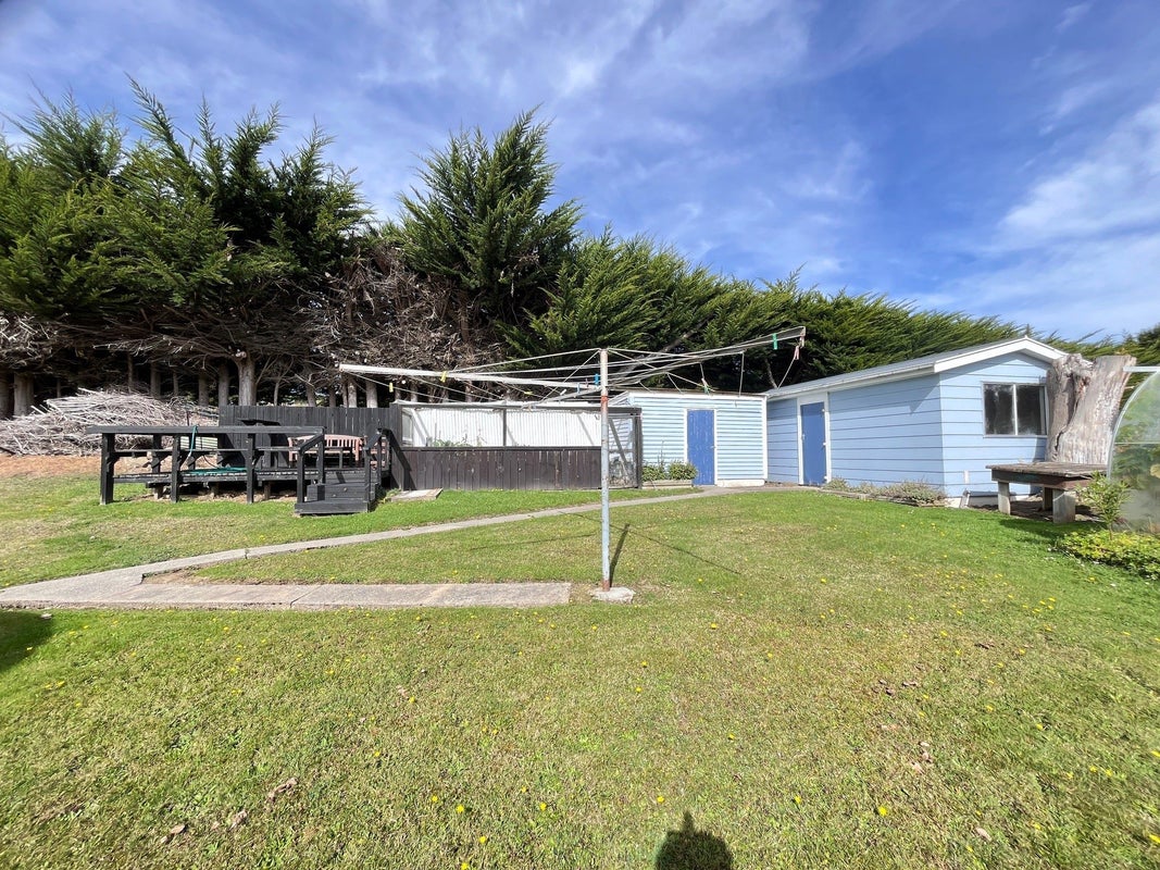 2 Akatore Road, Brighton - Carousel 20