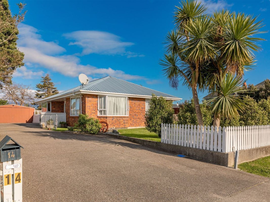 14 Gladstone Street, Westport, Westport - Carousel 27