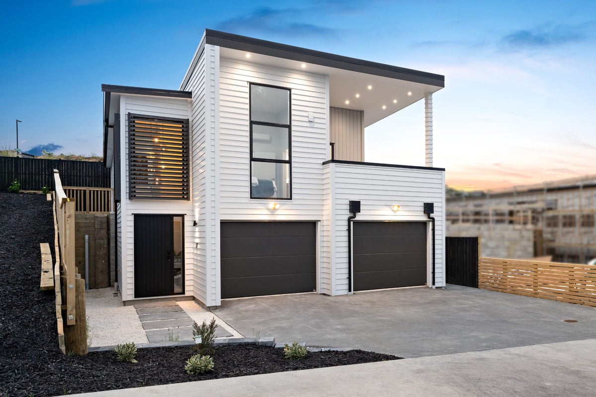 14 Kuhu Way, Silverdale, Silverdale - Carousel 1