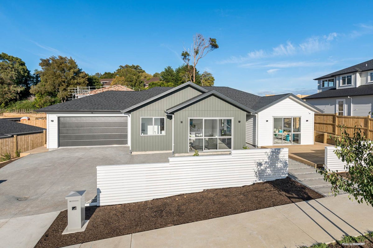 72 Kewa Road, Albany Heights, Auckland - Carousel 1