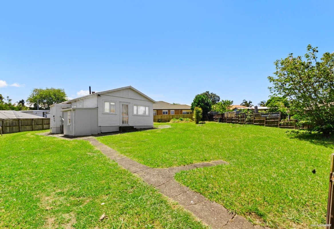 33 Kinross Street, Blockhouse Bay, Auckland - Carousel 2