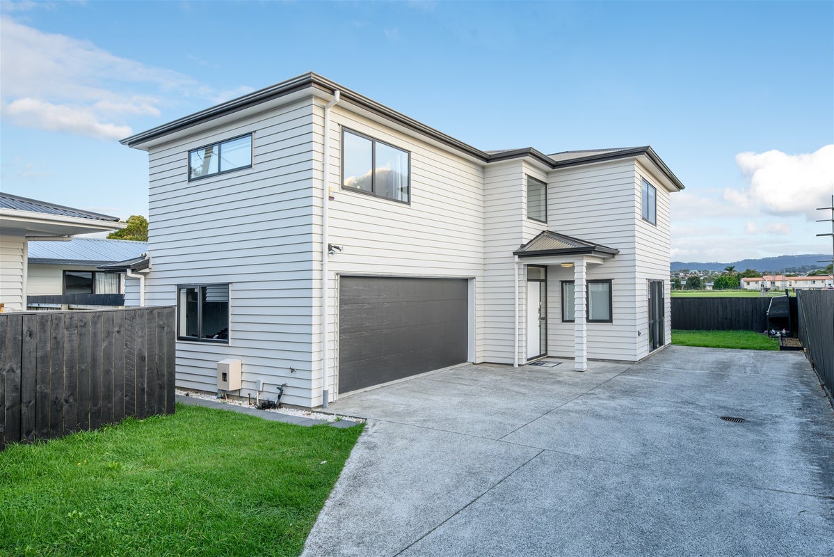 92A Swanson Road, Henderson, Auckland - Carousel 1