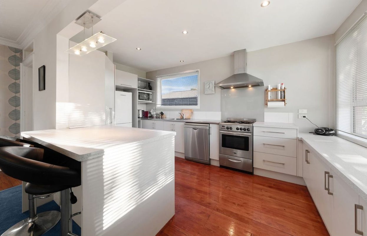 10 Marlene Street, Casebrook, Christchurch - Carousel 2