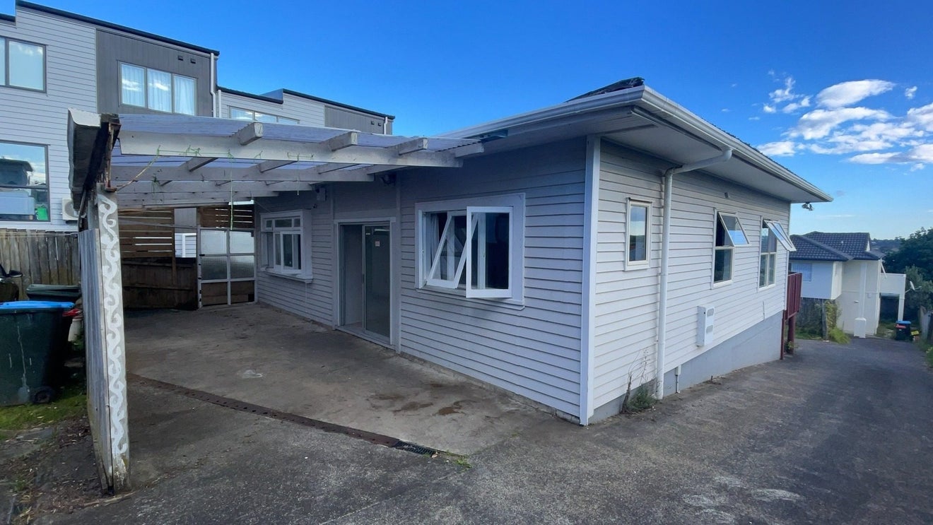 9B Hayr Road, Three Kings, Auckland - Carousel 2