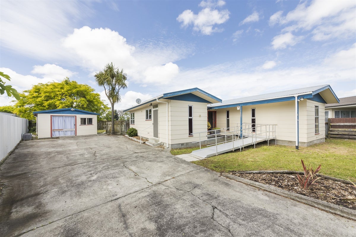 65 Apollo Parade, Milson, Palmerston North - Carousel 1