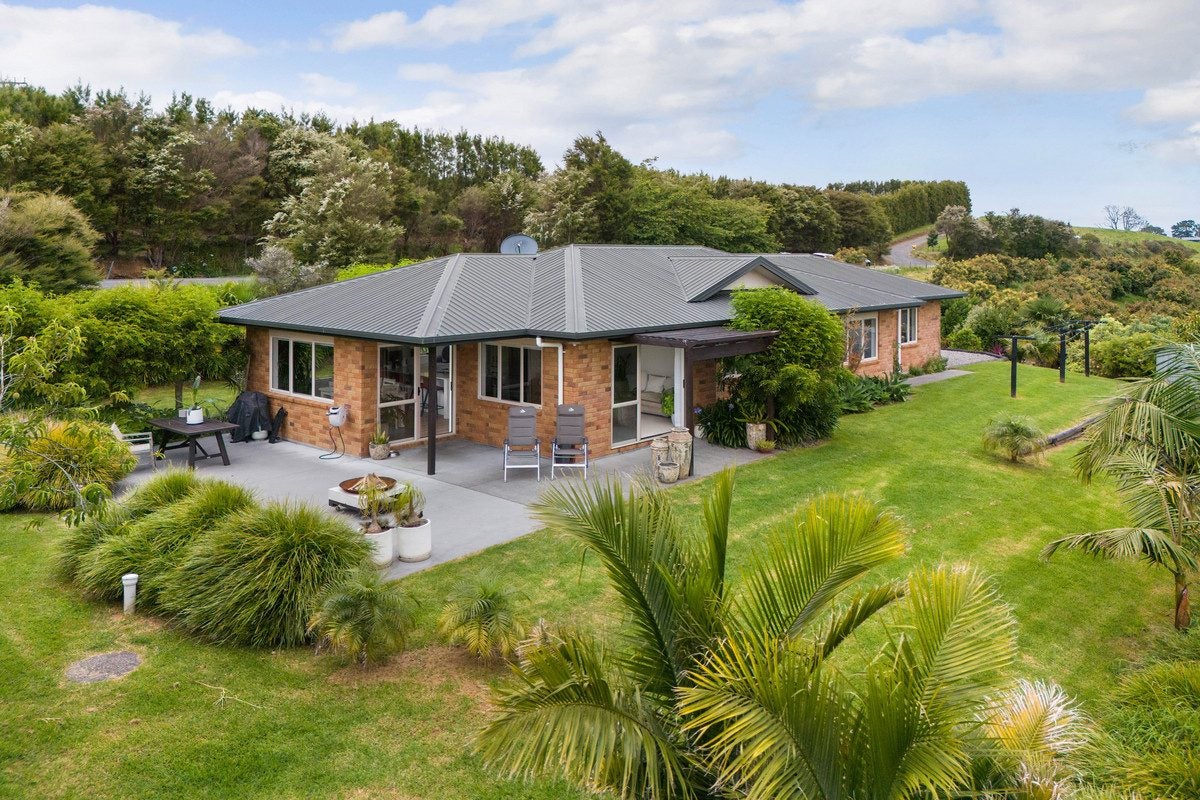 4 Castlegrace Drive, Katikati, Western Bay Of Plenty, Bay Of Plenty - Carousel 1