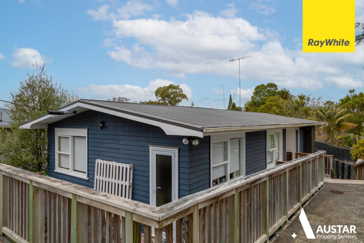 190 Golf Road, Titirangi, Auckland - Carousel 1