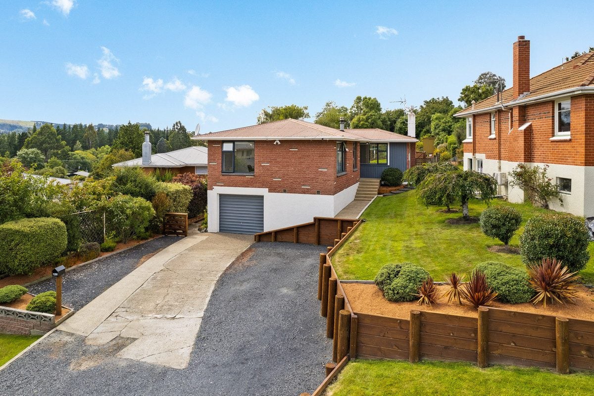 126 Martin Road, Fairfield, Dunedin - Carousel 2