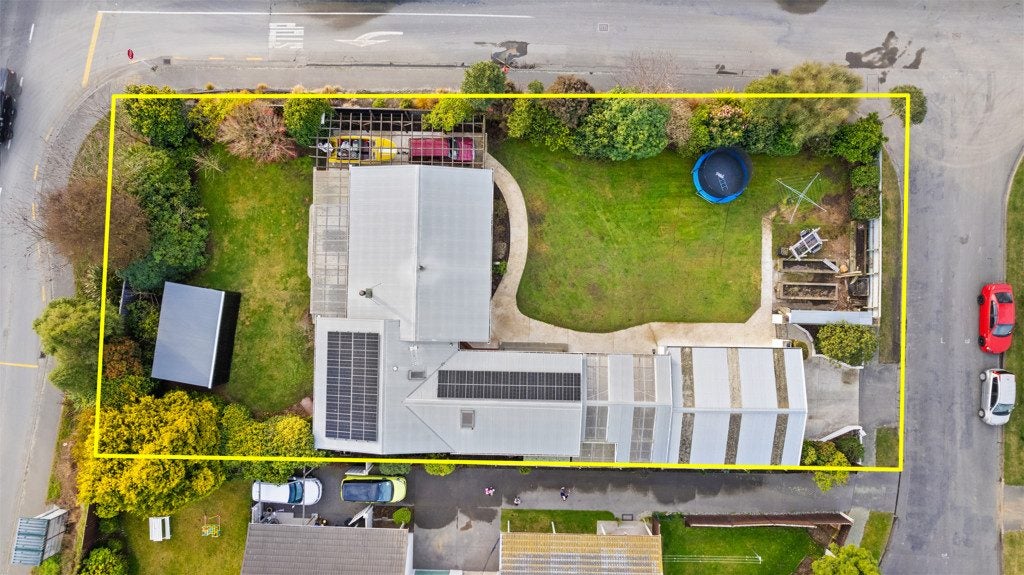 2 Tracy Place, Redwood, Christchurch - Carousel 20