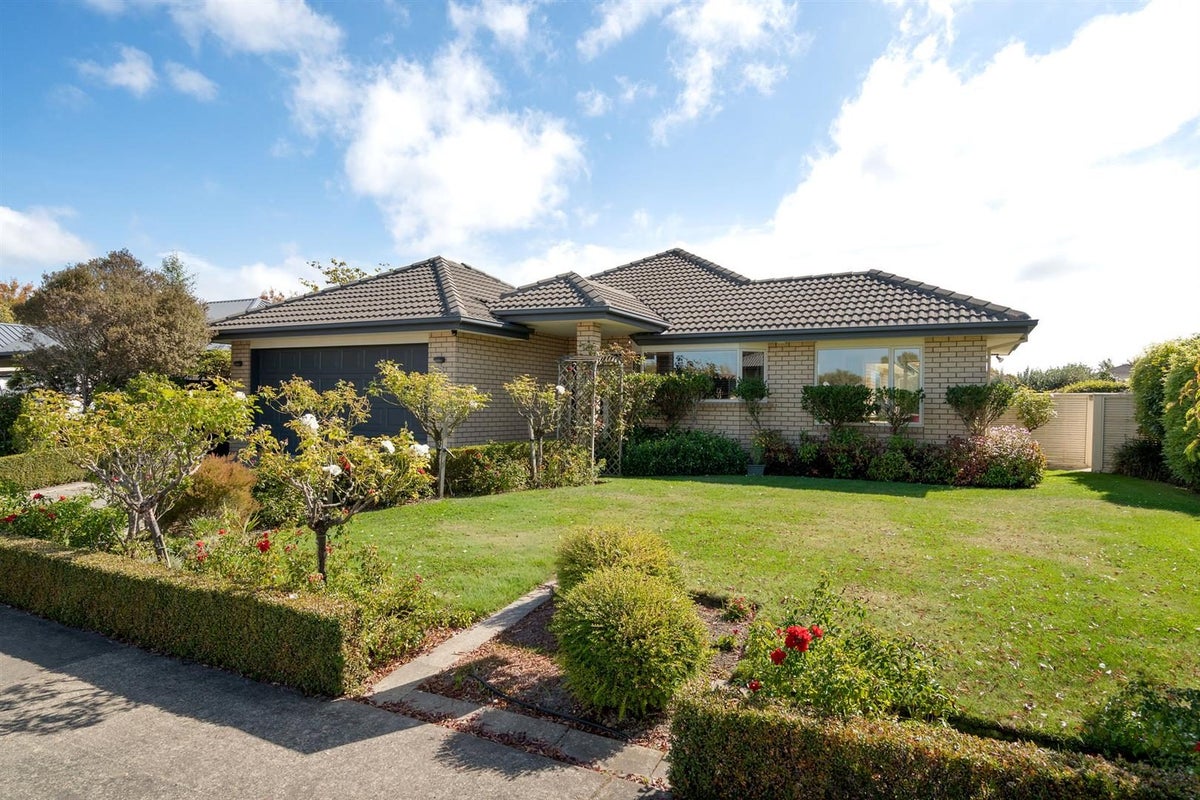 6 Ross Place, Northwood, Christchurch - Carousel 1