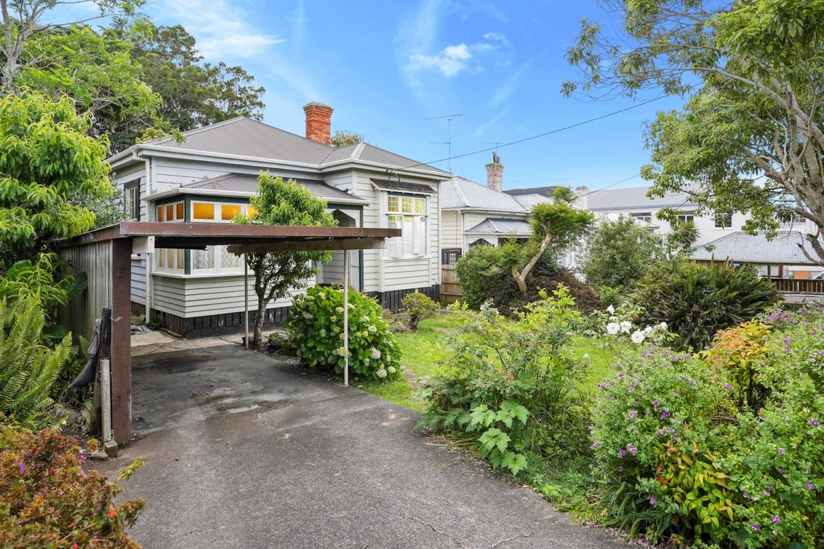 1 Cautley Street, Stanley Point, Auckland - Carousel 12