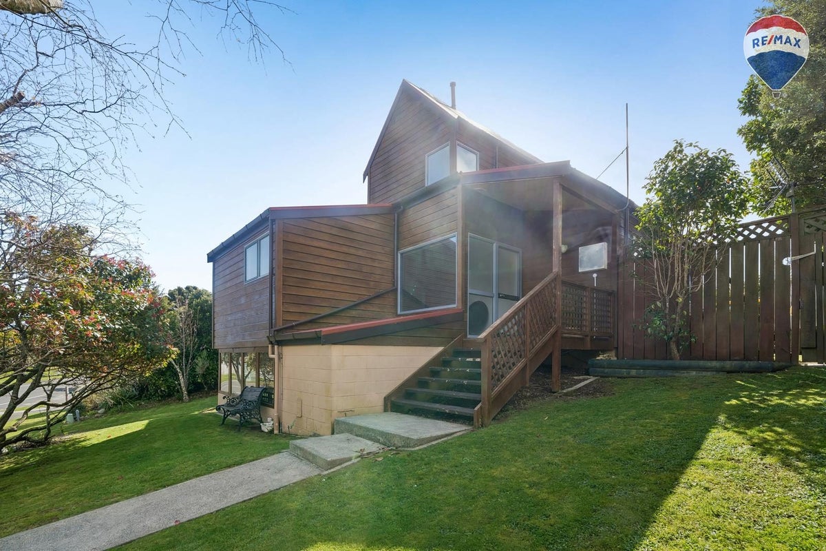 113 Discovery Drive, Whitby, Porirua, Wellington - Carousel 2