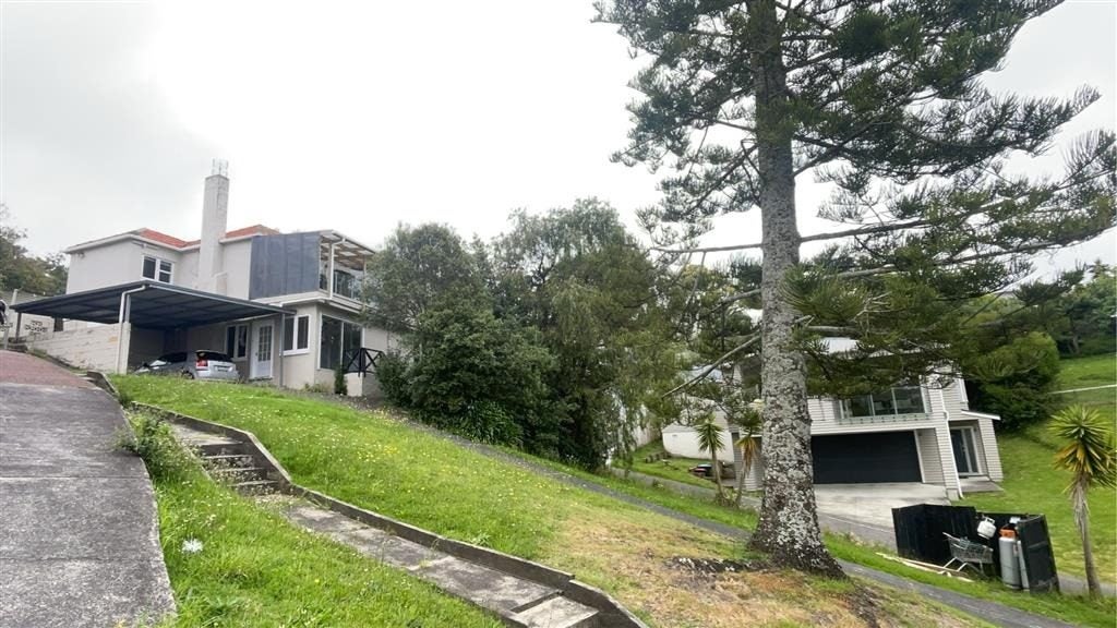 8 Freyberg Avenue, Sandringham, Auckland - Carousel 2