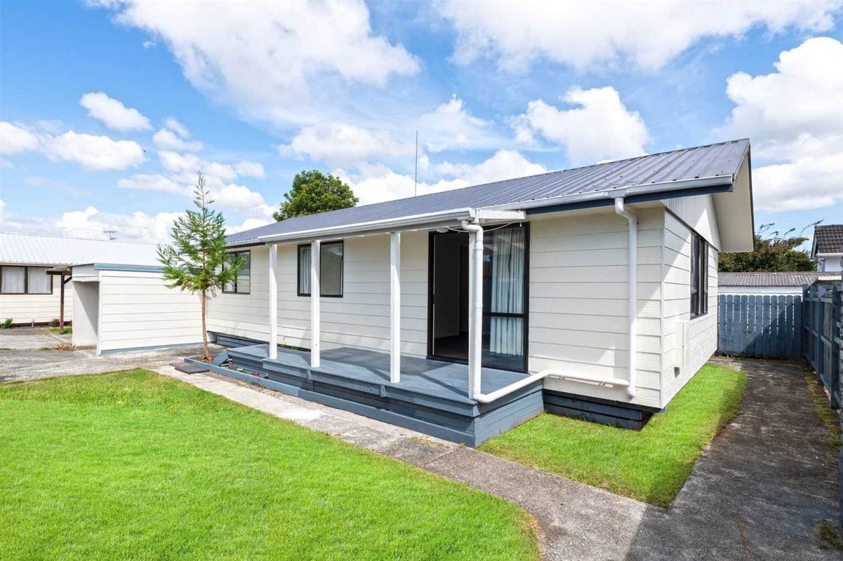 2/13 Jutland Road, Manurewa, Auckland - Carousel 13
