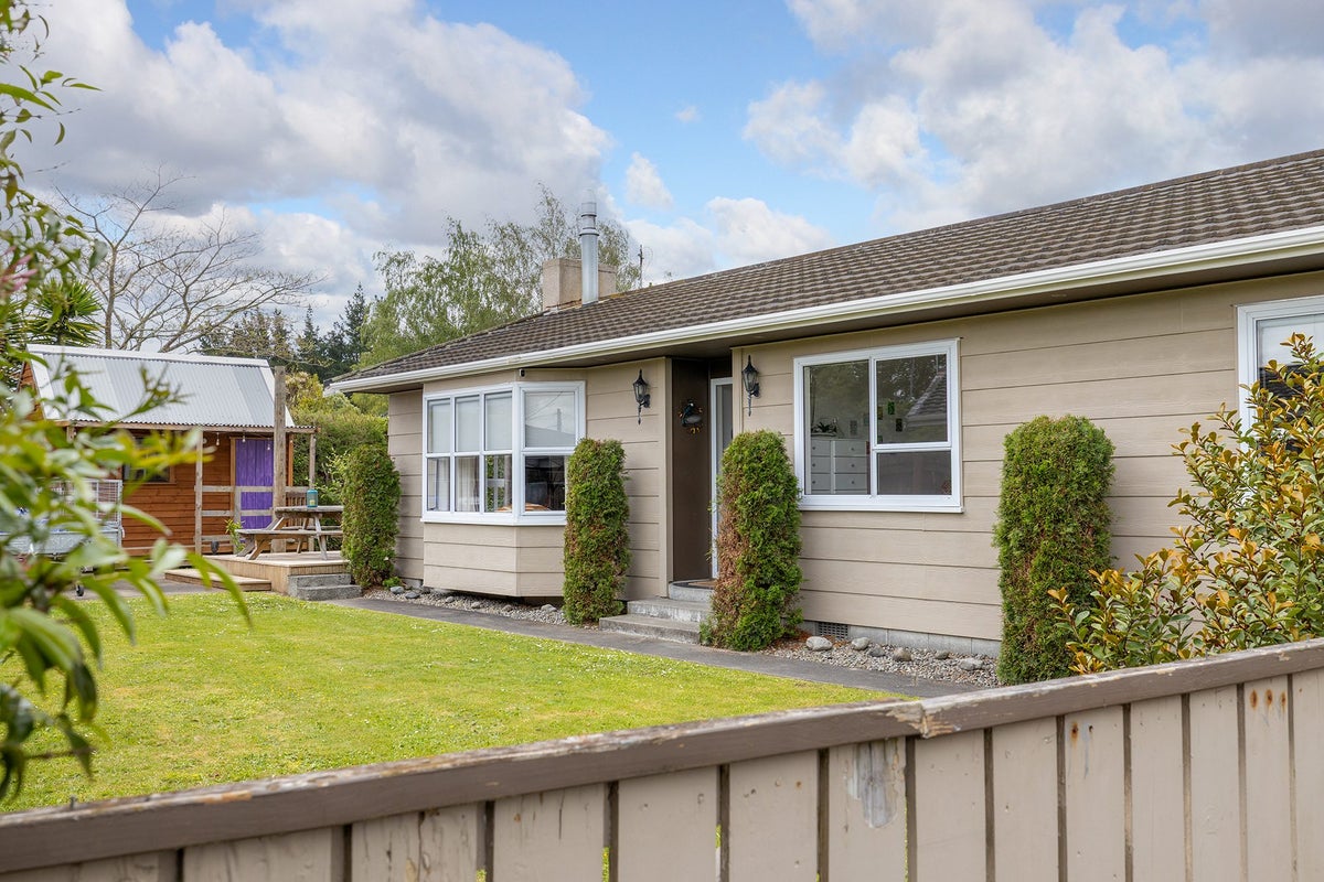 29 Oak Street, Masterton, Masterton - Carousel 2
