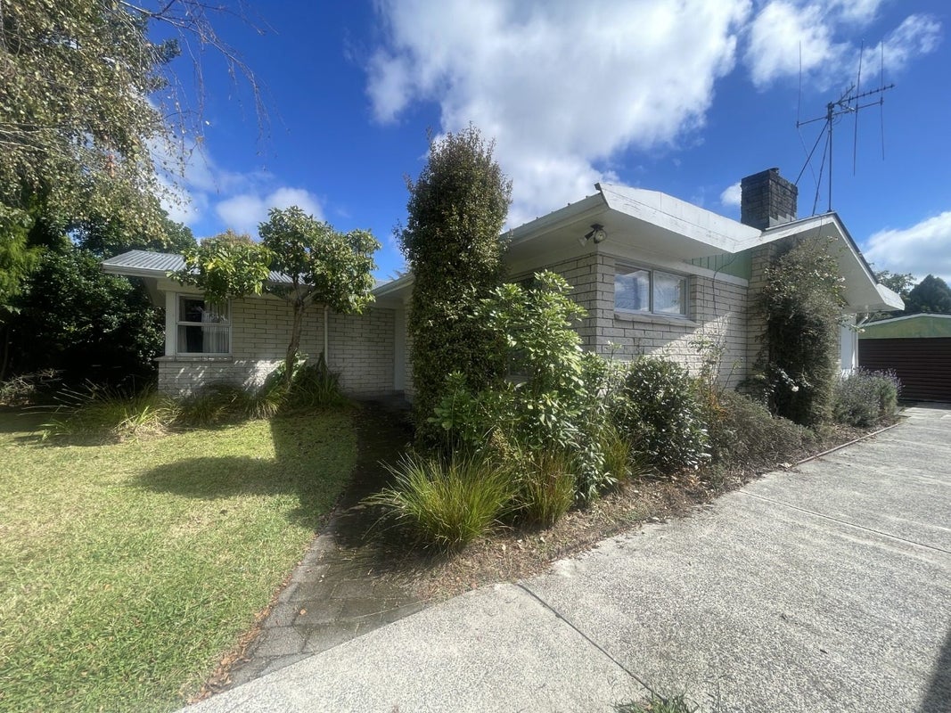 21 Sadler Street, Fairview Downs, Hamilton - Carousel 2