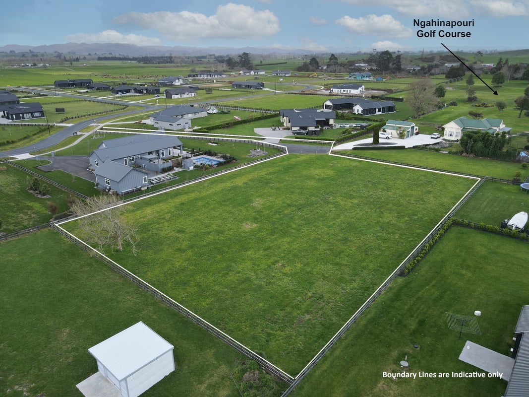 2/120 Pilot Drive, NGAHINAPOURI - Carousel 1