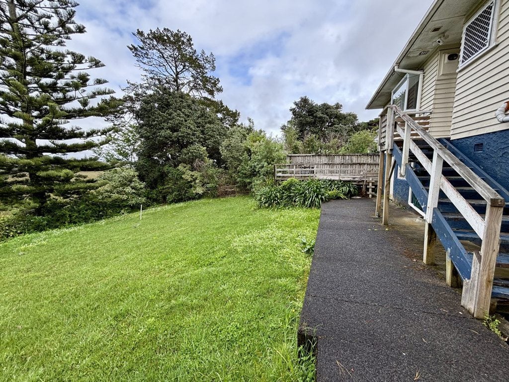 48 Fairlands Avenue, Waterview, Auckland - Carousel 35