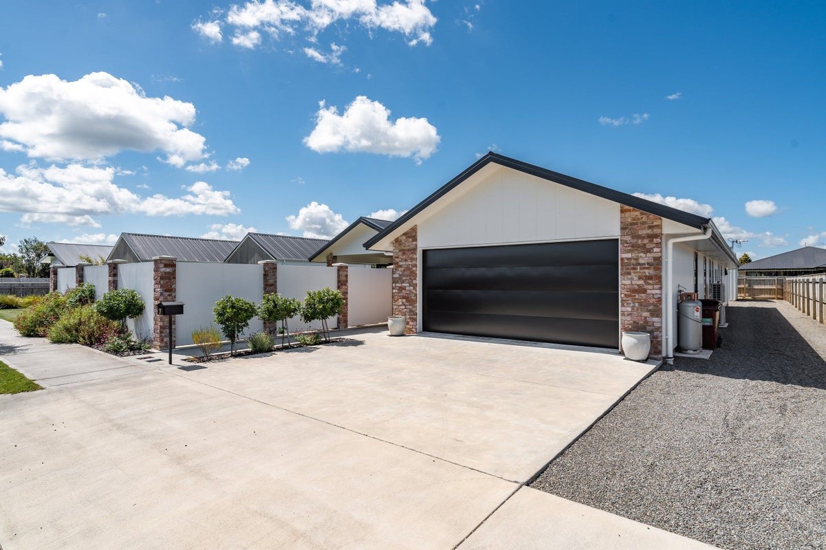 7 Tuatahi Avenue, Solway, Masterton - Carousel 2