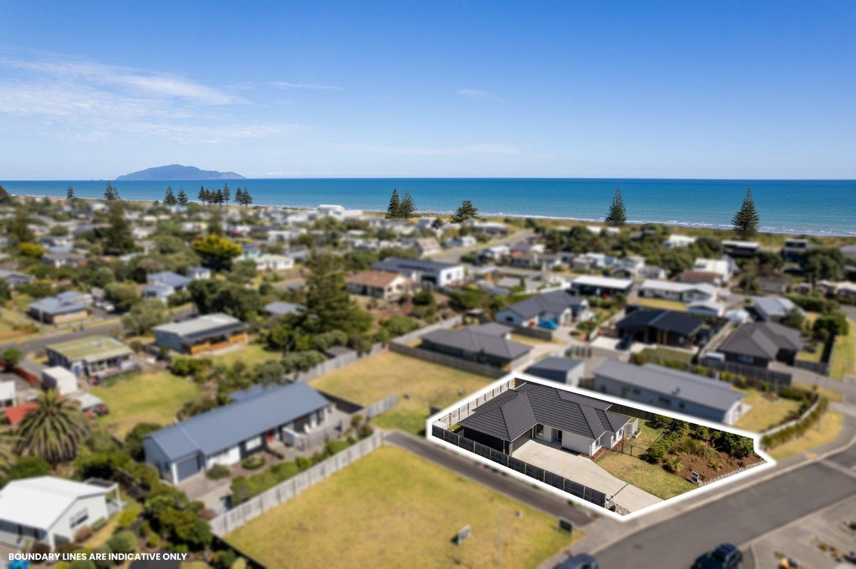 49 Seagrass Place, Otaki Beach, Otaki - Carousel 2