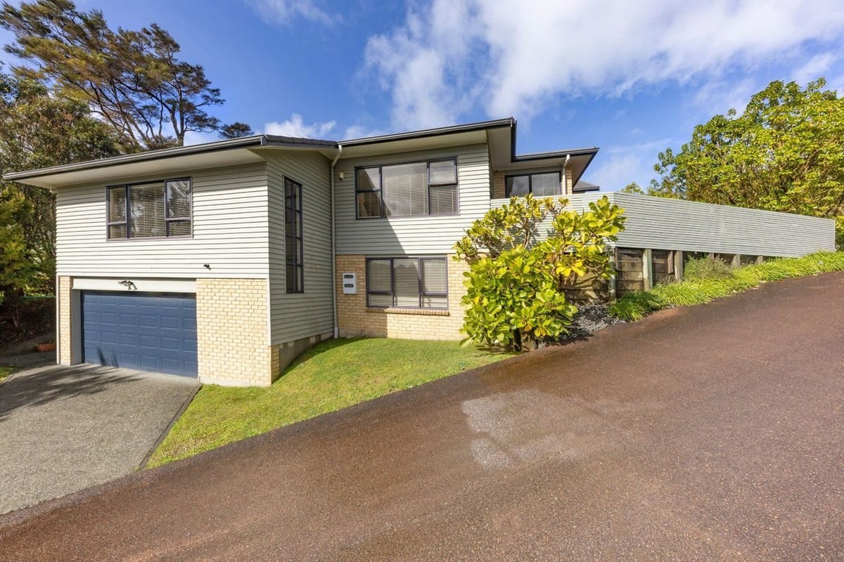 7 Frenz Drive, Titirangi, Auckland - Carousel 16