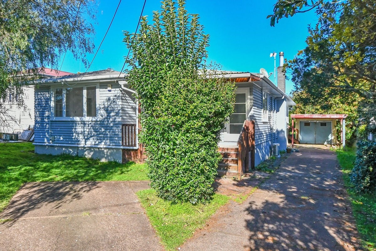 20 Chilcott Road, Henderson, Auckland - Carousel 2
