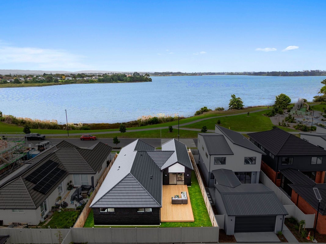 119 Waituarua Drive, Takanini, Auckland - Carousel 1