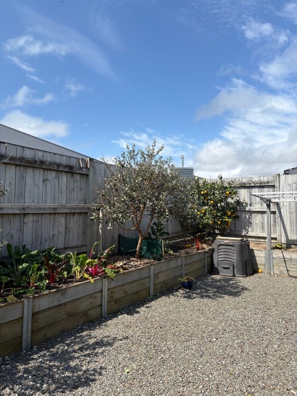18 Monaco GR, Fitzherbert, Palmerston North - Carousel 21