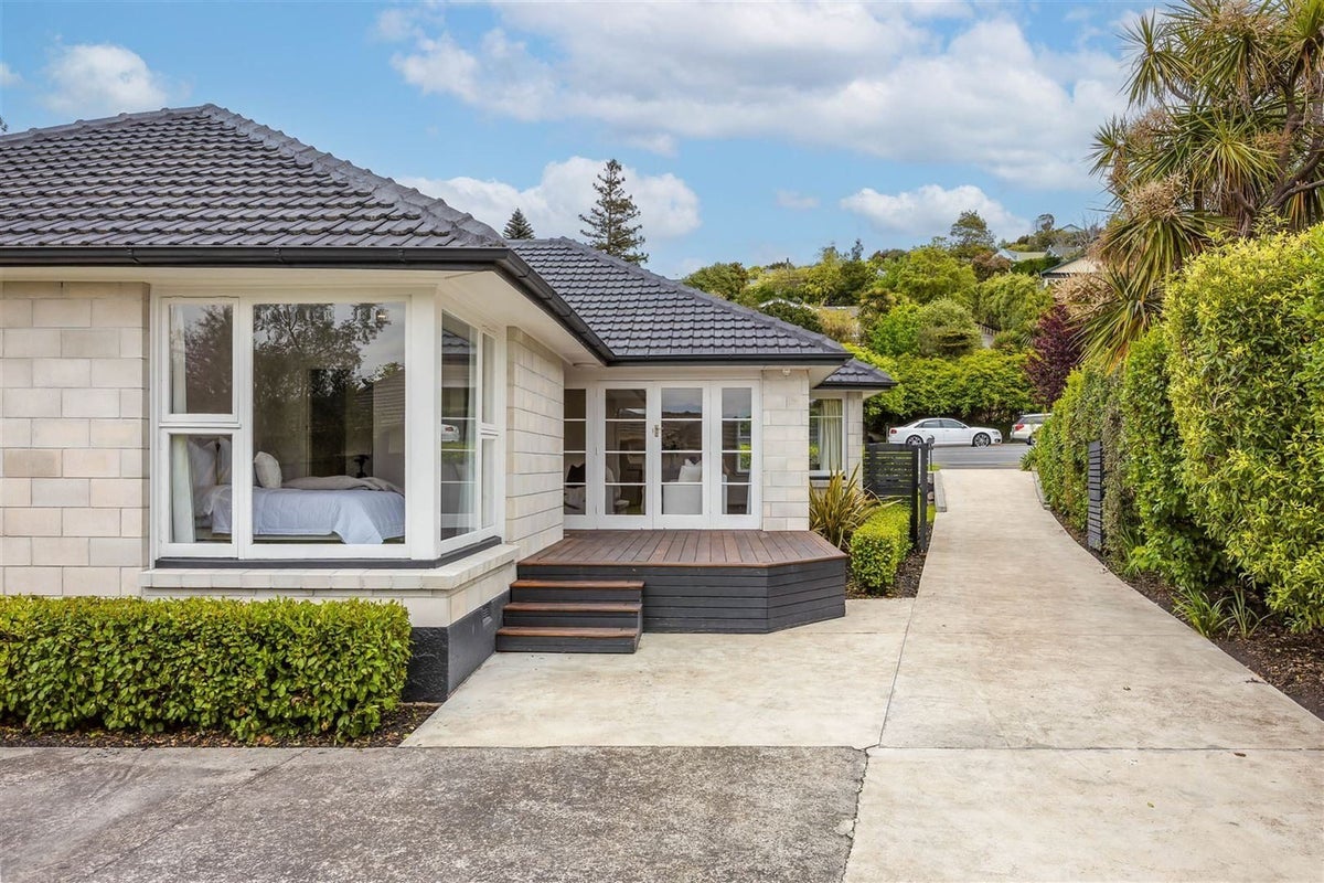 23 Centaurus Road, Cashmere, Christchurch - Carousel 13