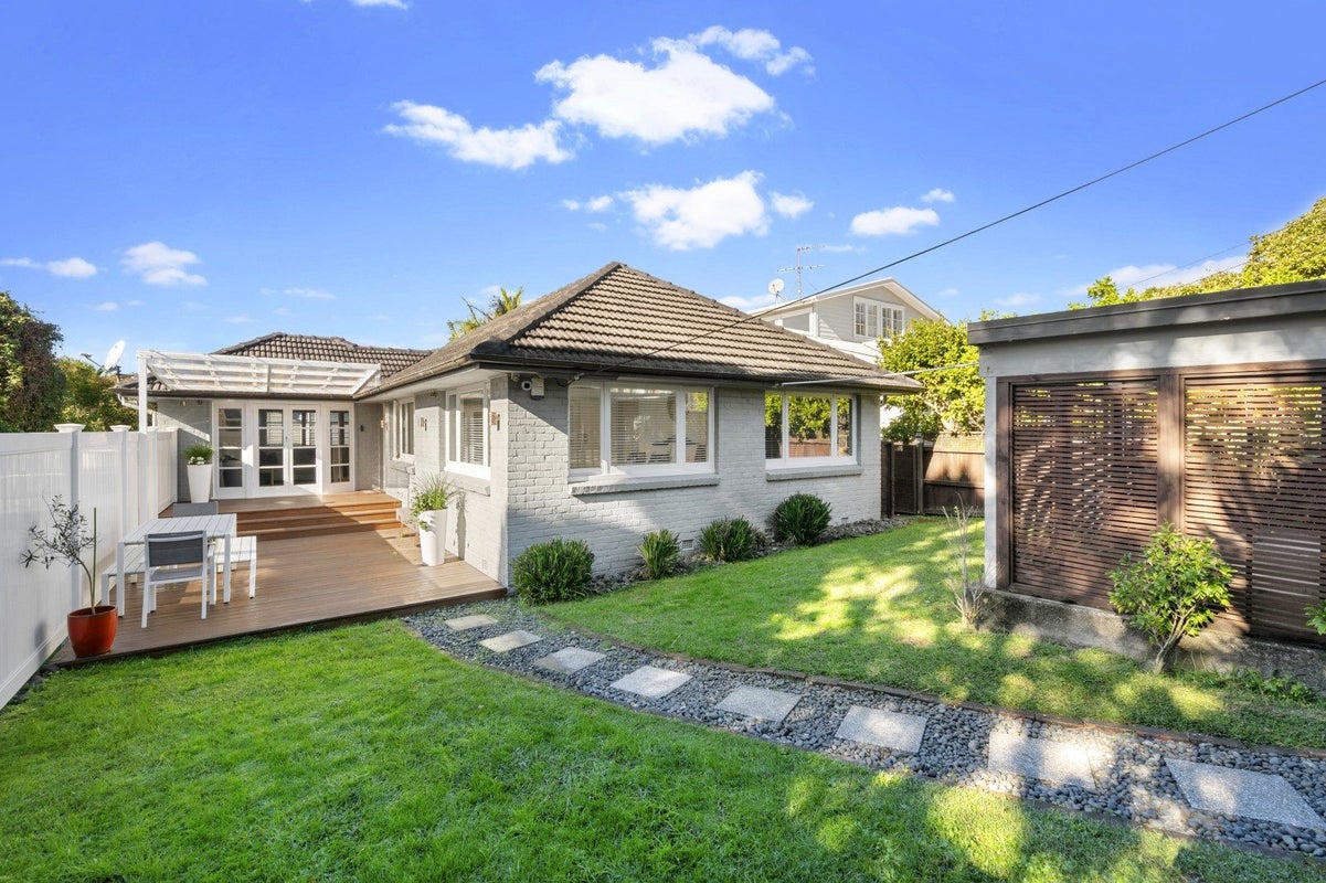 1/123 Queen Street, Northcote Point, Auckland - Carousel 2