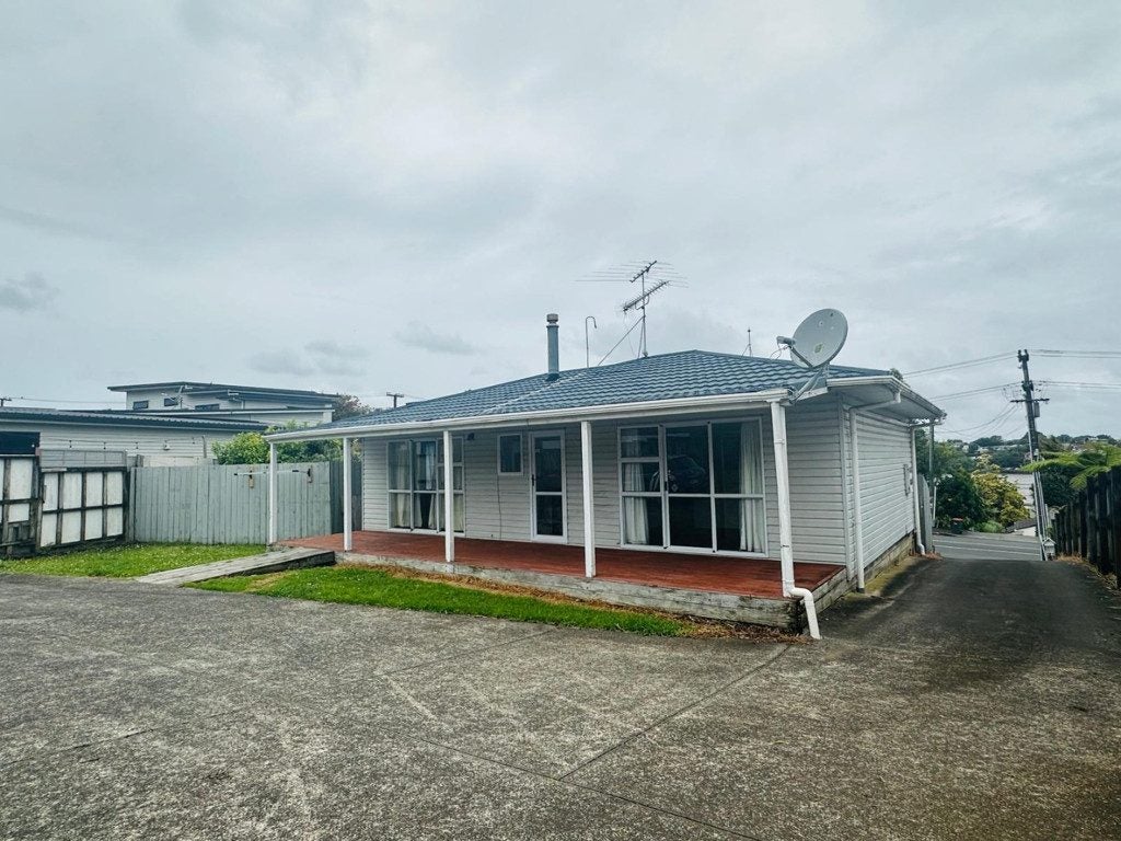 129A Ireland Road, Mount Wellington, Auckland - Carousel 1