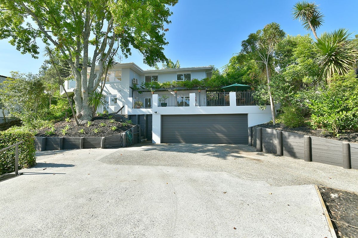 153 Kowhai Road, Mairangi Bay, Auckland - Carousel 2