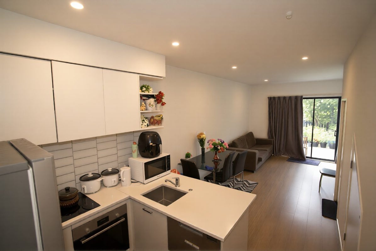 31 Huntington Drive, Huntington Park, Auckland - Carousel 2