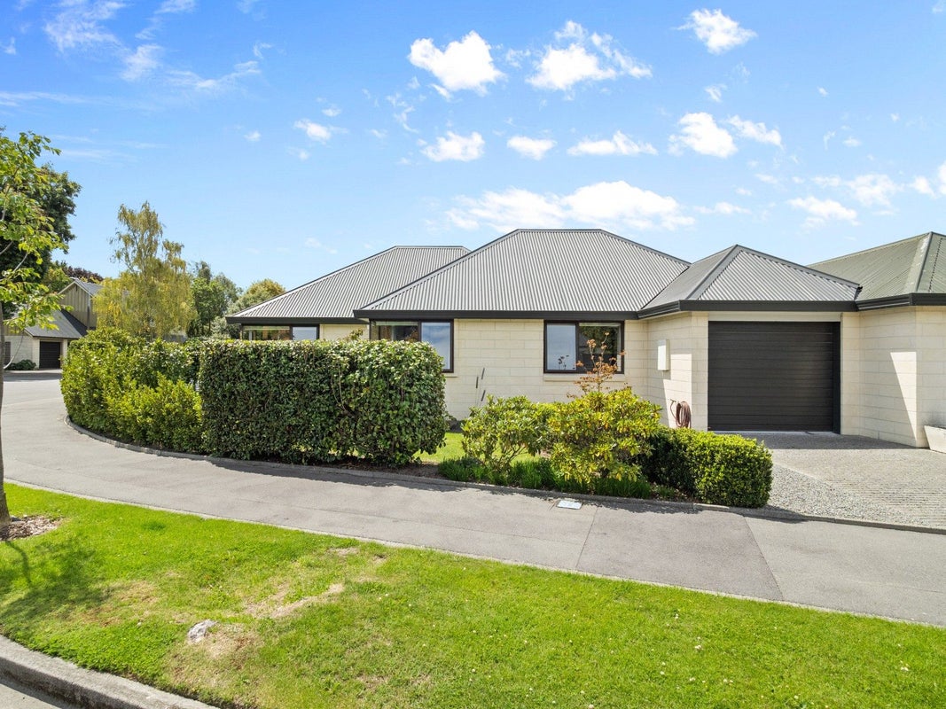 16 Buchanan Place, Allenton, Ashburton - Carousel 1