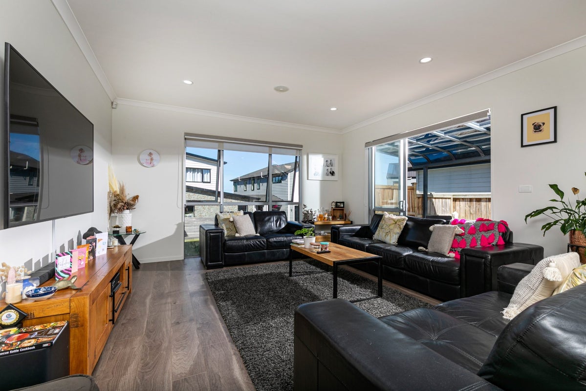 3 Santorini Rise, Bayview, Auckland - Carousel 2