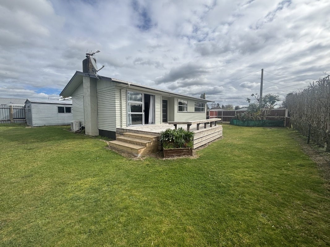 12 Blairgowrie Place, Leamington, Cambridge - Carousel 1
