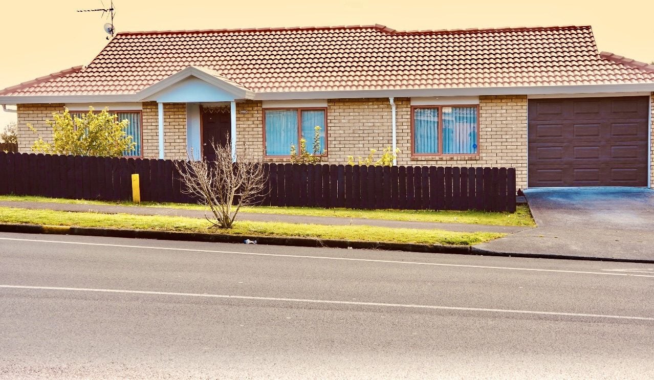 4/30 Matthews Rd, Flat Bush, Manukau - Carousel 1