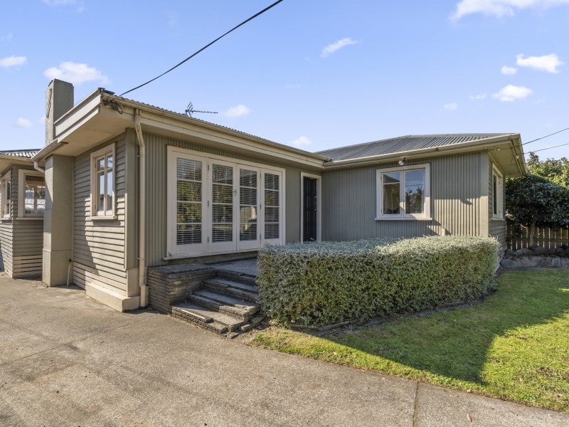 9 Barry Street, Ferndale, New Plymouth - Carousel 2