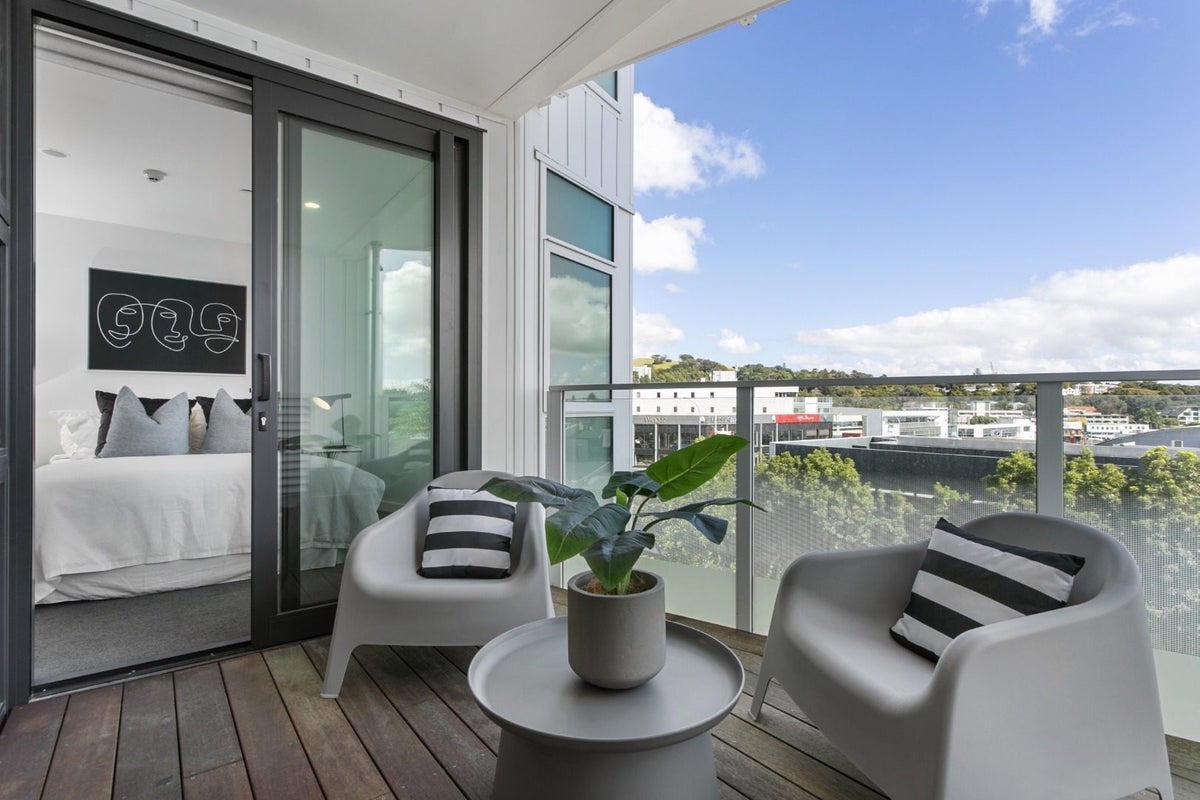 206/64 Great South Road, Remuera, Auckland - Carousel 2