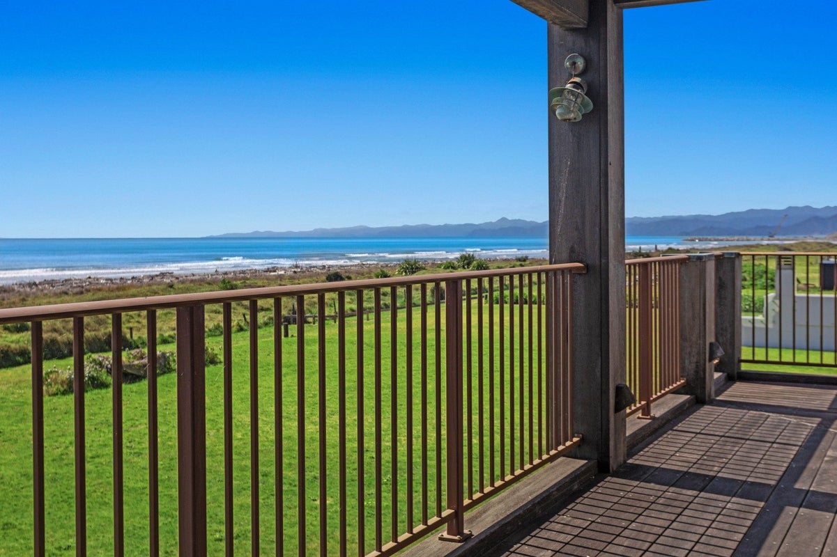 33 Waiotahi Drifts Boulevard, WAIOTAHE, OPOTIKI - Carousel 1