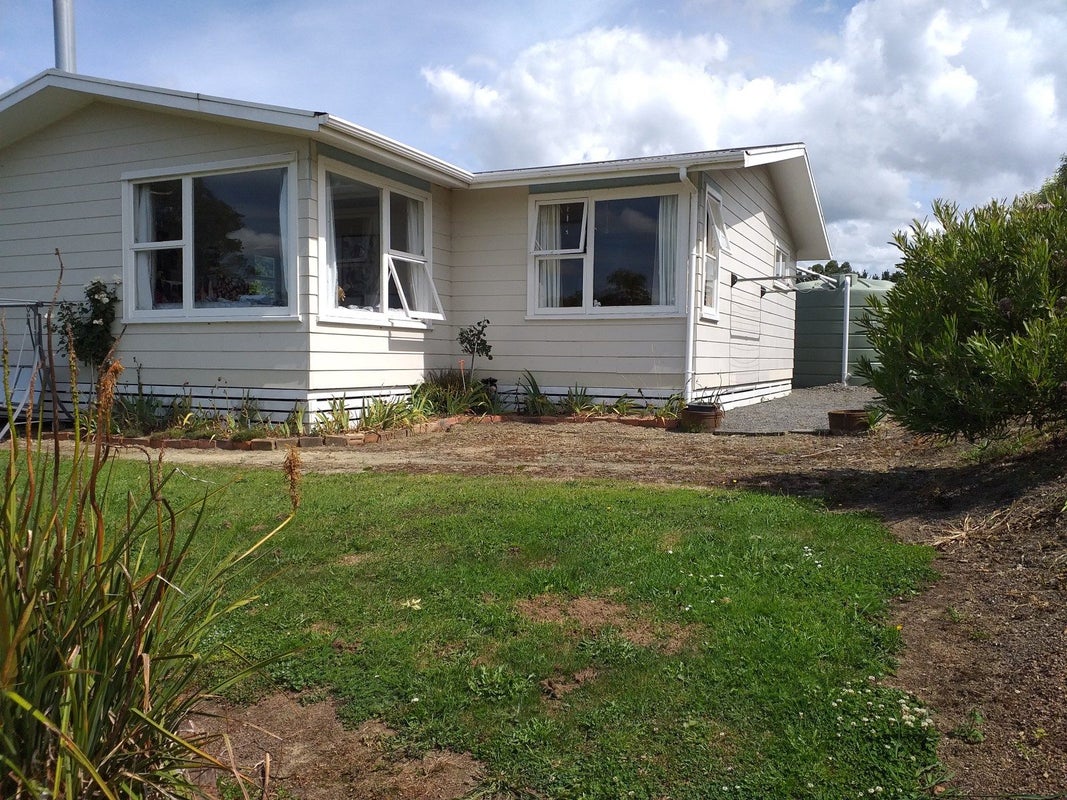 8 Odin Street, Norsewood - Carousel 2