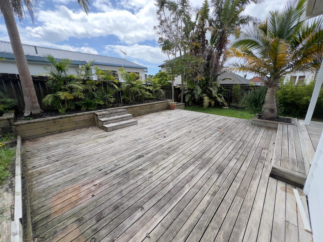 11 Rimu Street, New Lynn, Auckland - Carousel 2