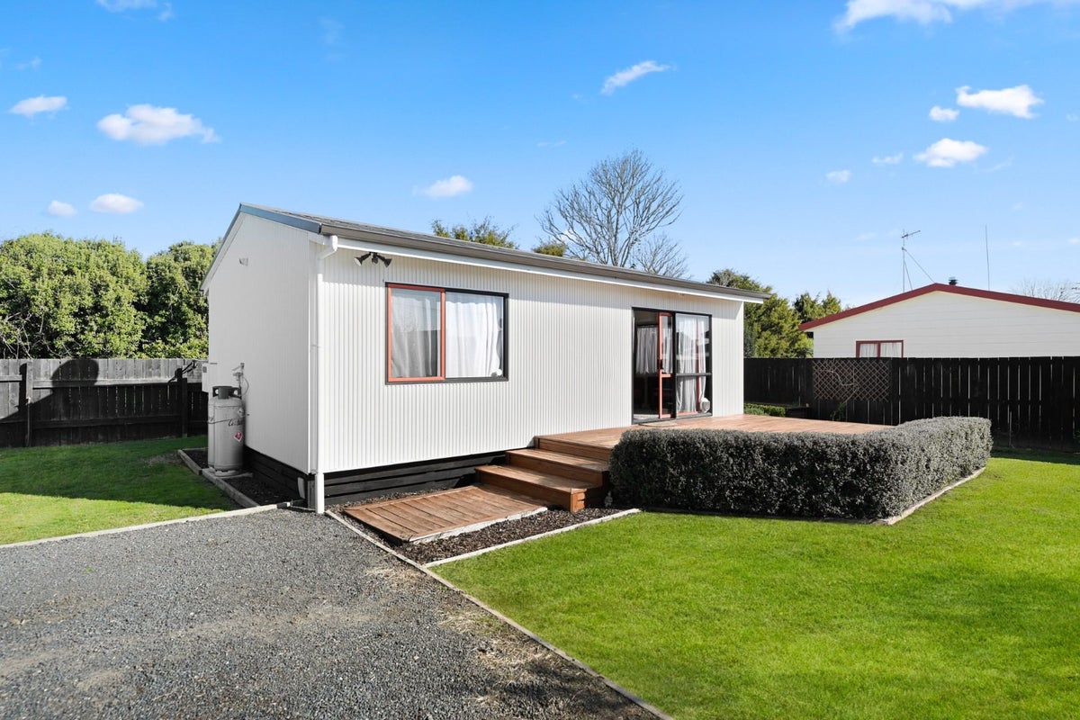21A Rhode Street, Frankton, Hamilton - Carousel 1